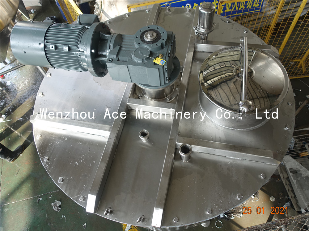 Contra tanque giratorio