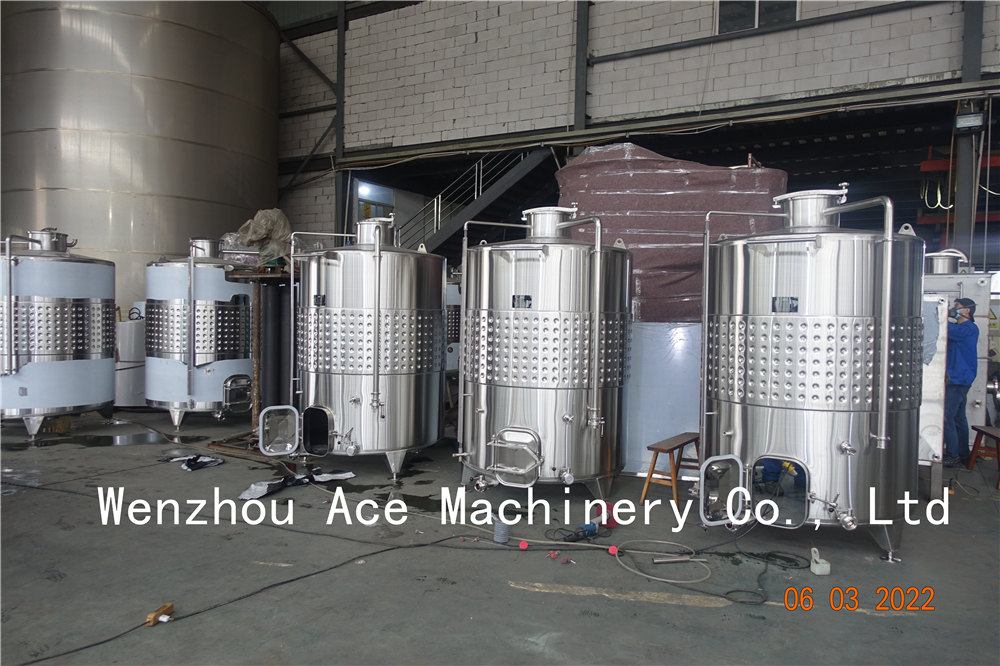 Wine Fermentation Tank