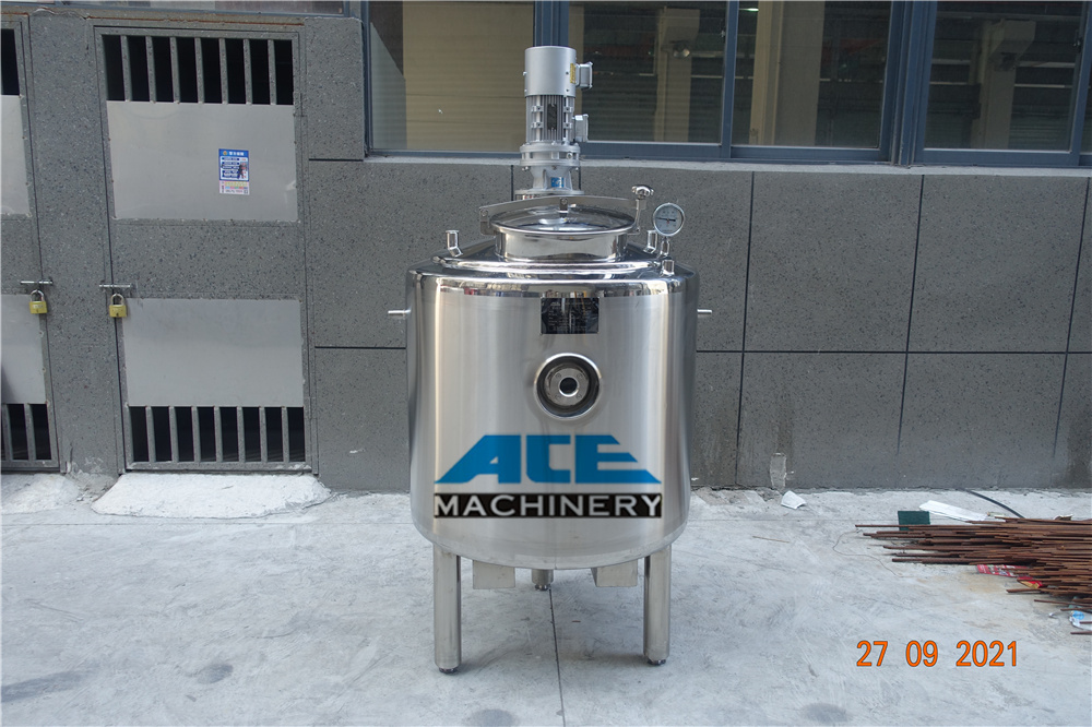 Food mixing tank