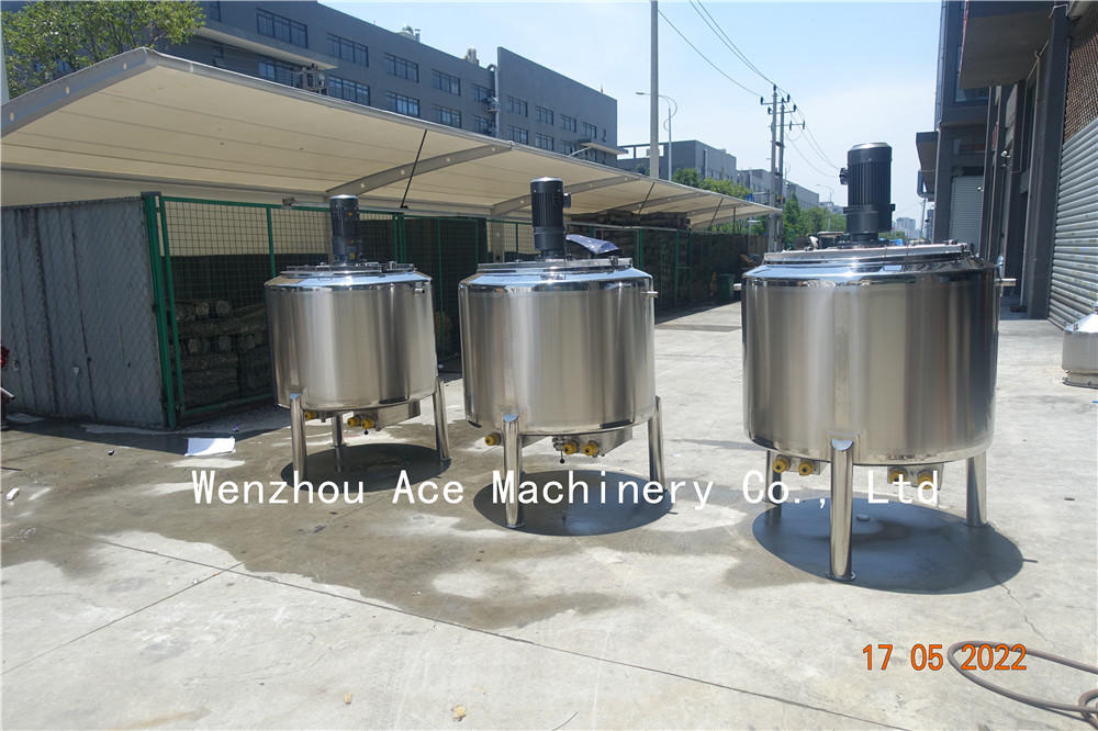 industrial mixing tank