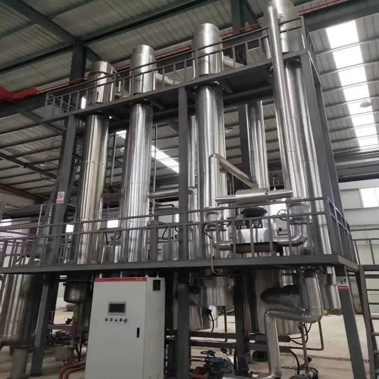 Evaporador de película caída de tres efectos